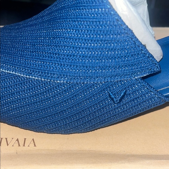 VIVAIA Square-Toe Block Heel Sandals - Picture 10 of 12